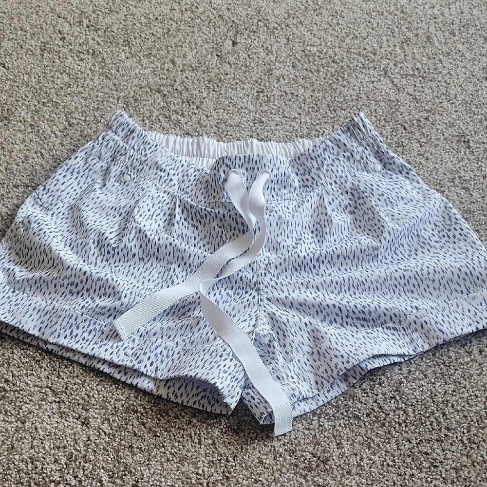 Lululemon Spring Break Away Dottie Dash Shorts